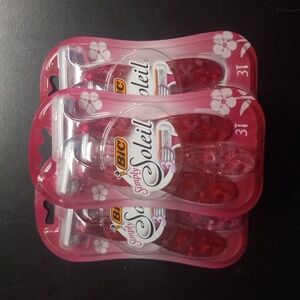 Bic Simply Soleil 3, 3pack, 3blade razors....total of 9 razors all together